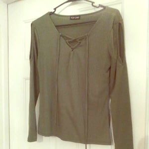 V-Neck Open shoulder long sleeve top